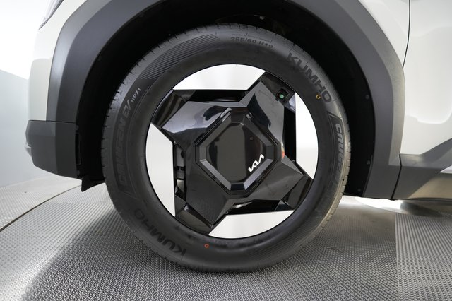 2024 Kia EV9 — photo 16 of 26