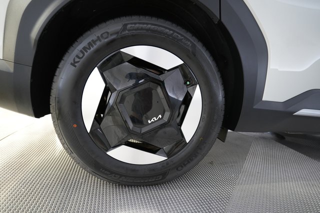 2024 Kia EV9 — photo 7 of 26