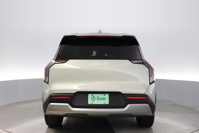 2024 Kia EV9 — photo 12 of 26