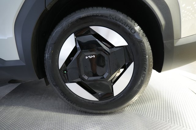 2024 Kia EV9 — photo 17 of 26