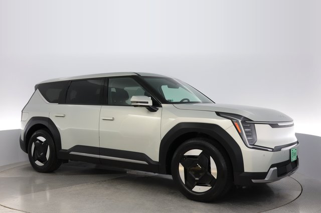 2024 Kia EV9 — photo 11 of 26