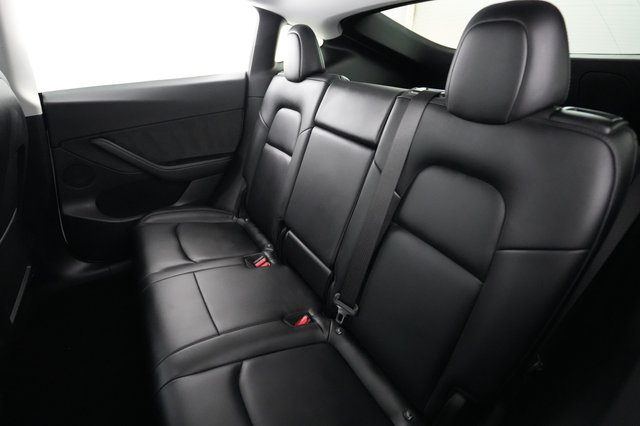 2021 Tesla Model Y — photo 19 of 24