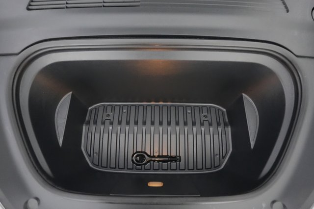 2021 Tesla Model Y — photo 23 of 24