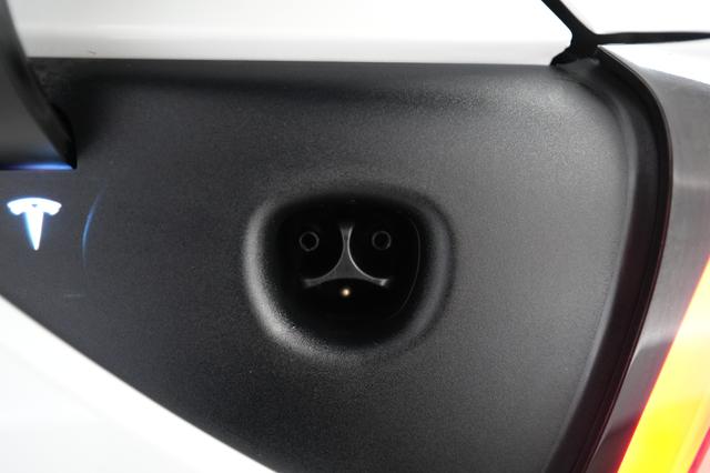 2021 Tesla Model Y — photo 8 of 24