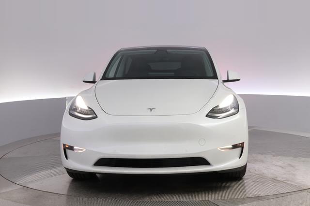 2021 Tesla Model Y — photo 9 of 24