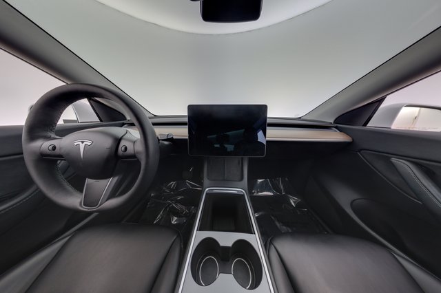 2021 Tesla Model Y — photo 21 of 24