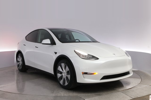 2021 Tesla Model Y — photo 10 of 24