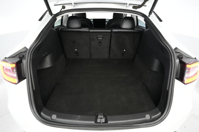 2021 Tesla Model Y — photo 6 of 24