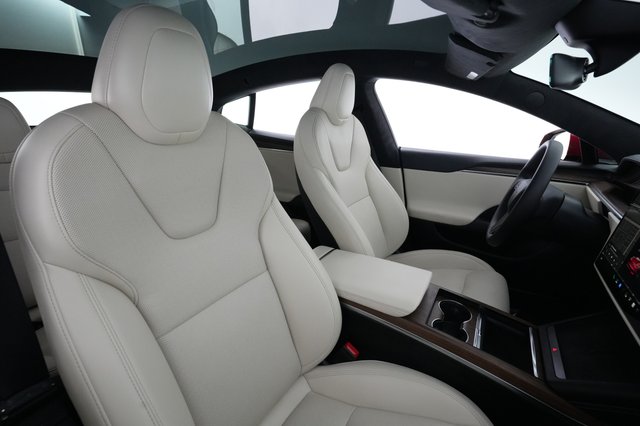 2024 Tesla Model S — photo 18 of 24