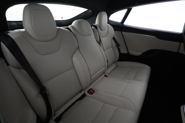 2024 Tesla Model S — photo 4 of 24