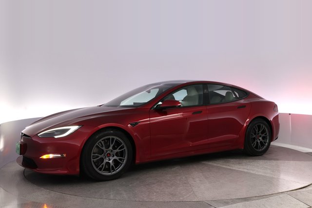 2024 Tesla Model S — photo 14 of 24