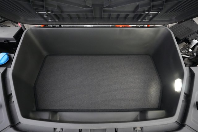 2019 Audi e-tron — photo 23 of 28