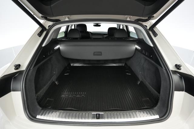 2019 Audi e-tron — photo 6 of 28