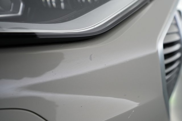 2019 Audi e-tron — photo 24 of 28