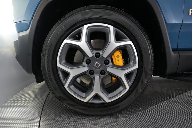 2022 Rivian R1T — photo 15 of 25