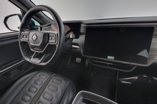 2022 Rivian R1T — photo 20 of 25