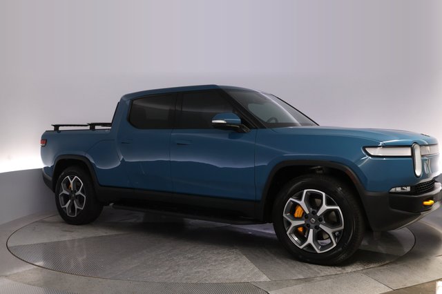 2022 Rivian R1T — photo 11 of 25