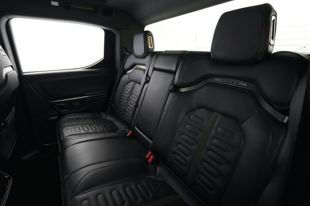 2022 Rivian R1T — photo 19 of 25