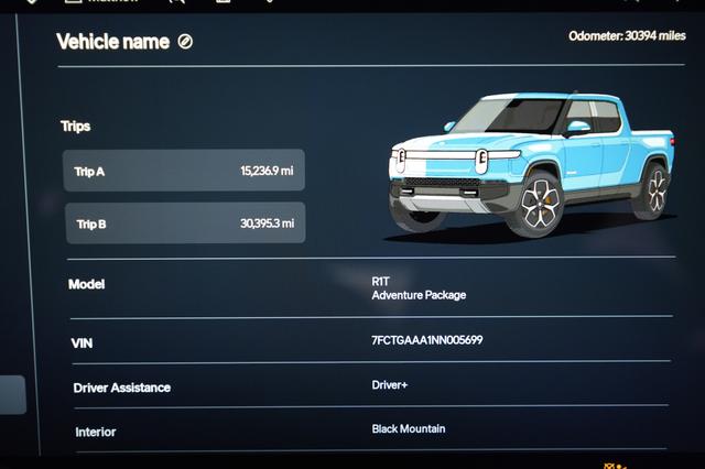 2022 Rivian R1T — photo 5 of 25