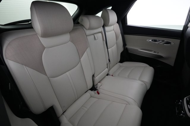 2023 Genesis Electrified GV70 — photo 4 of 28