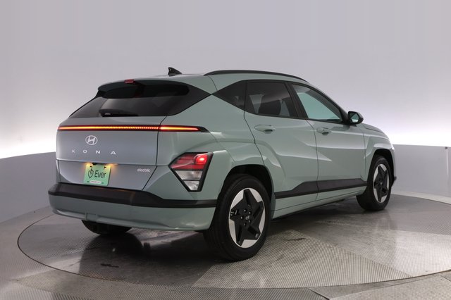 2024 Hyundai Kona Electric — photo 2 of 25