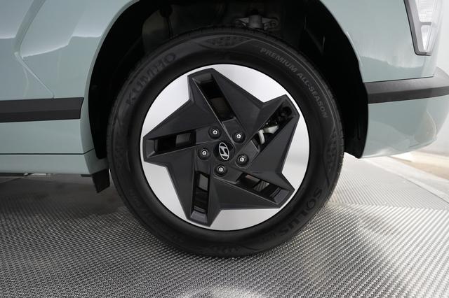 2024 Hyundai Kona Electric — photo 7 of 25