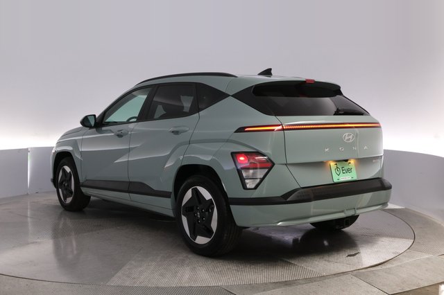 2024 Hyundai Kona Electric — photo 13 of 25