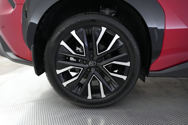 2026 Toyota bZ — photo 17 of 24