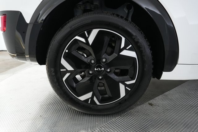 2026 Kia Niro EV — photo 17 of 24
