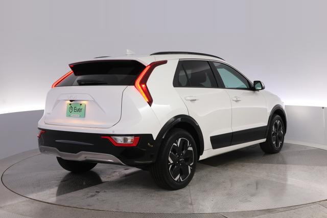 2026 Kia Niro EV — photo 2 of 24