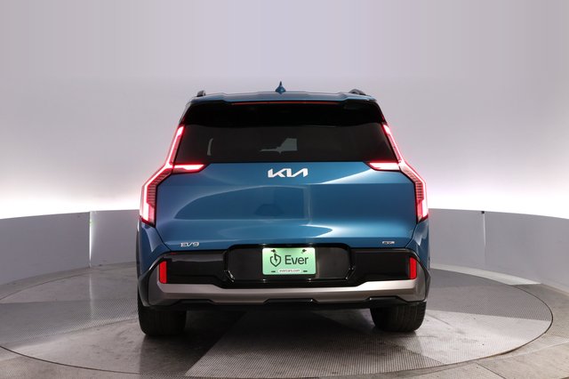 2024 Kia EV9 — photo 12 of 26