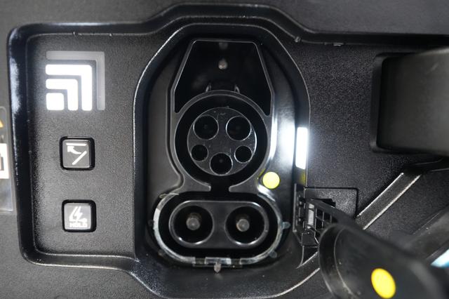 2024 Kia EV9 — photo 8 of 26