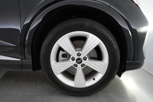 2024 Audi Q4 e-tron — photo 16 of 23