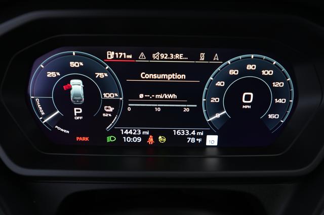 2024 Audi Q4 e-tron — photo 5 of 23