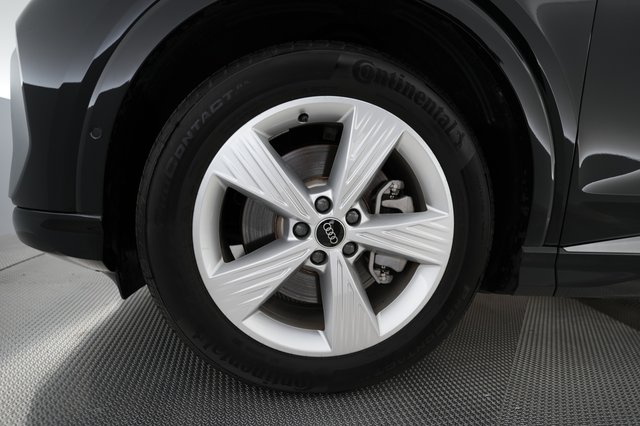 2024 Audi Q4 e-tron — photo 15 of 23