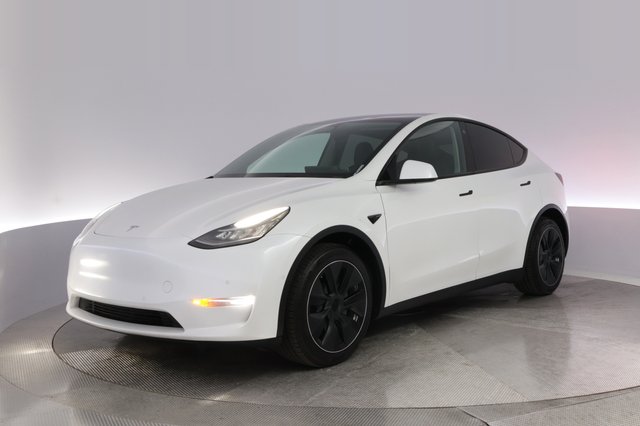 2021 Tesla Model Y — VIN 5YJYGDEEXMF142650