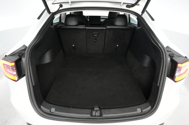2021 Tesla Model Y — photo 6 of 27