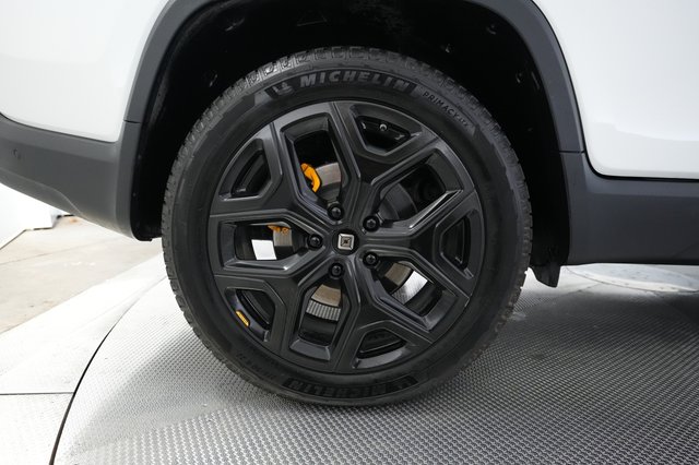 2022 Rivian R1T — photo 17 of 25