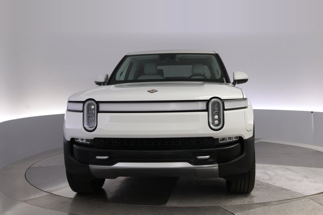 2022 Rivian R1T — photo 9 of 25
