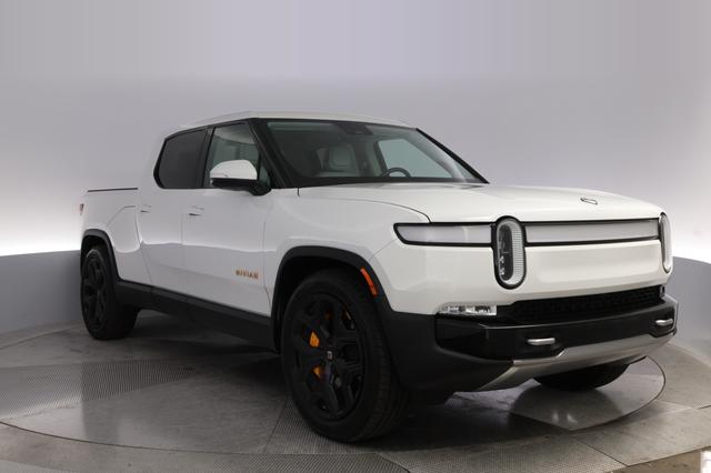 2022 Rivian R1T — photo 10 of 25