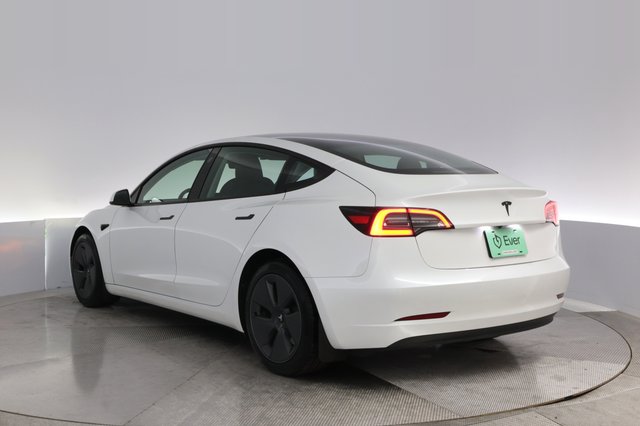 2023 Tesla Model 3 — photo 13 of 24