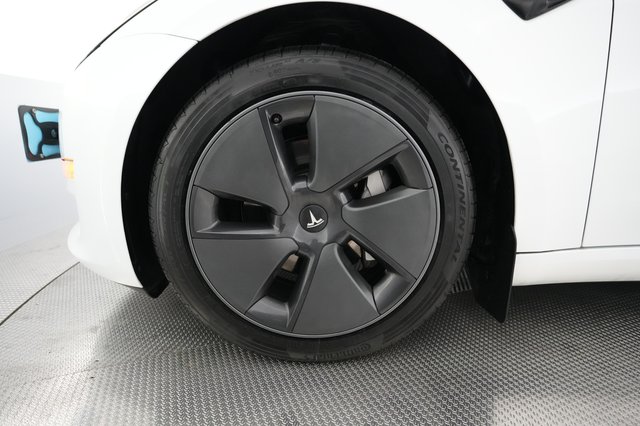 2023 Tesla Model 3 — photo 15 of 24
