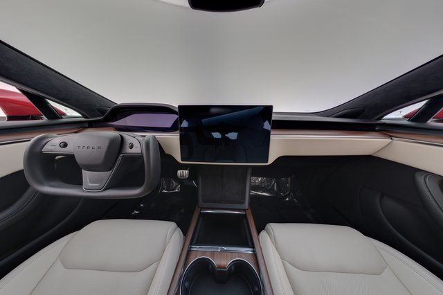 2023 Tesla Model S — photo 21 of 24