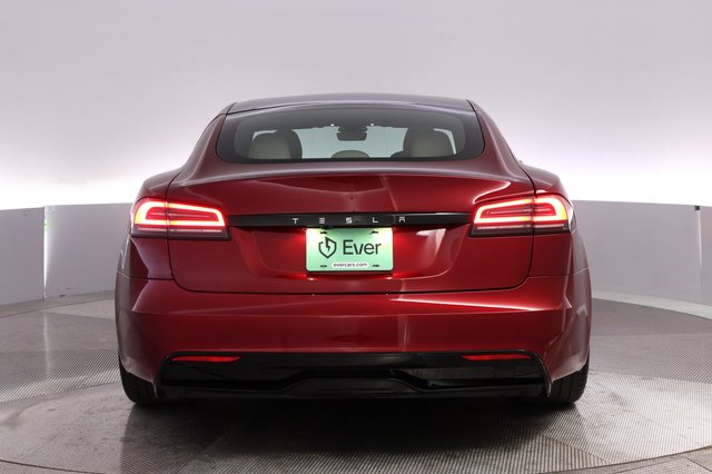 2023 Tesla Model S — photo 12 of 24