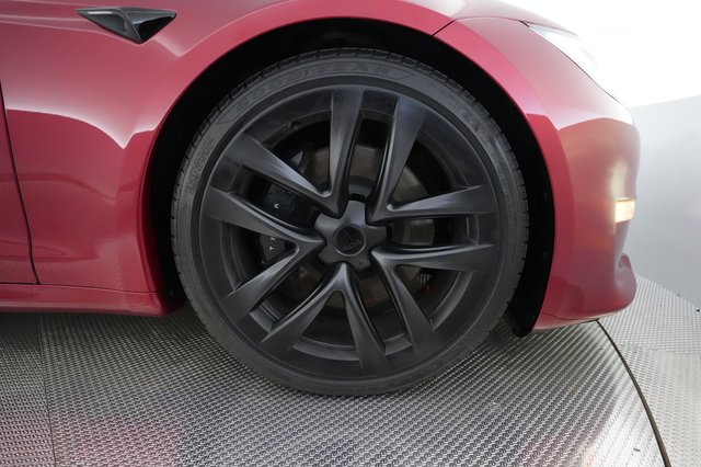 2023 Tesla Model S — photo 16 of 24