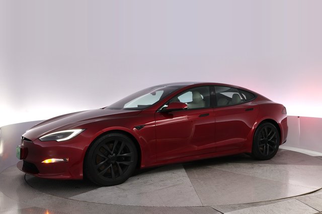 2023 Tesla Model S — photo 14 of 24