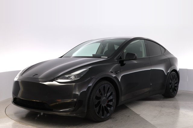 2022 Tesla Model Y — VIN 7SAYGDEF1NF405444