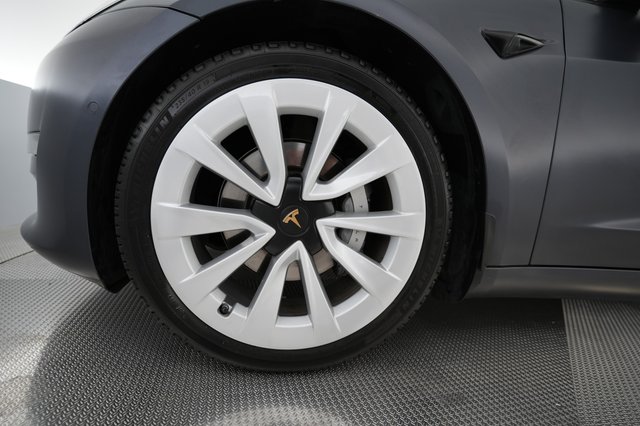 2021 Tesla Model 3 — photo 16 of 24