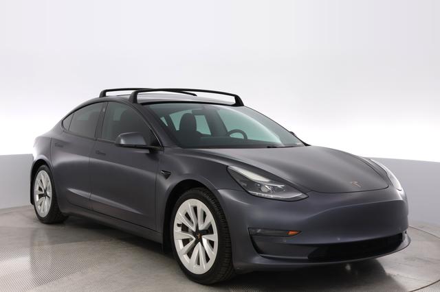 2021 Tesla Model 3 — photo 10 of 24