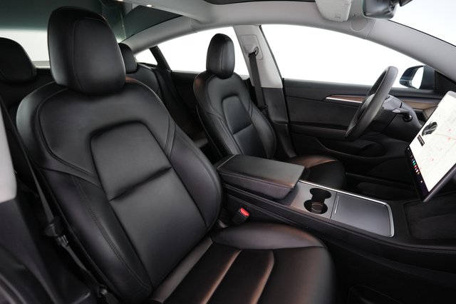 2021 Tesla Model 3 — photo 18 of 24